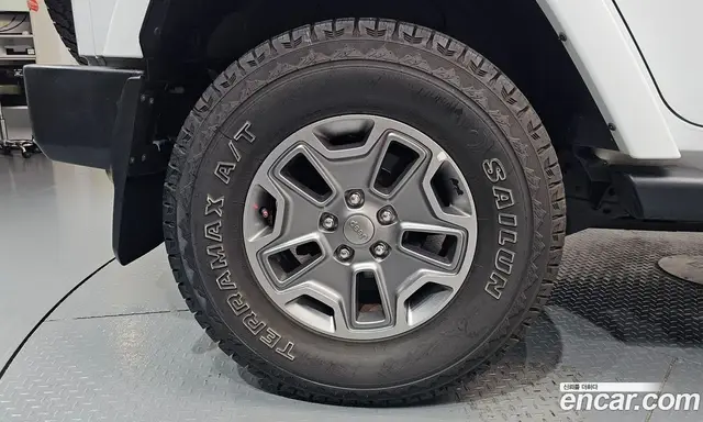 Jeep Wrangler 2017 3.6 автомат (гидро), миниатюра 6