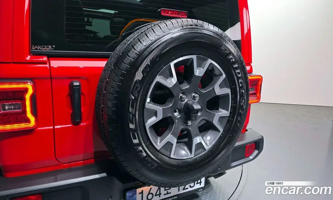 Jeep Wrangler 2024 2.0 автомат (гидро), фото 26
