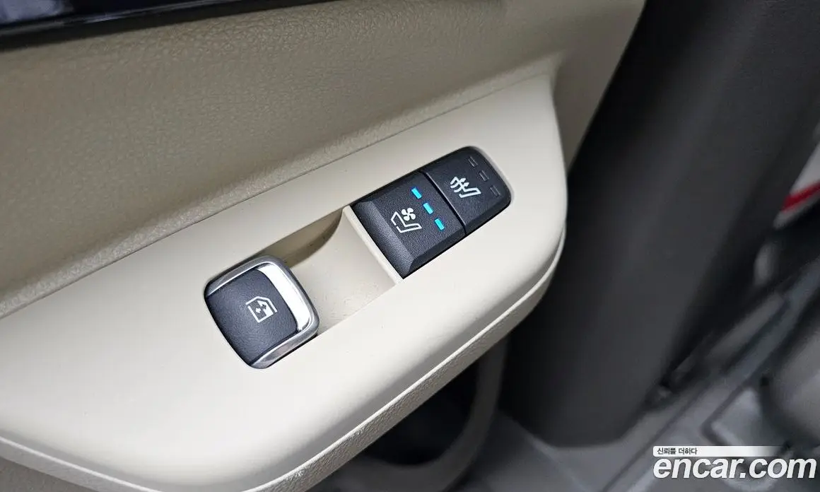 Kia Carnival 2024 1.6 автомат (гидро), фото 19
