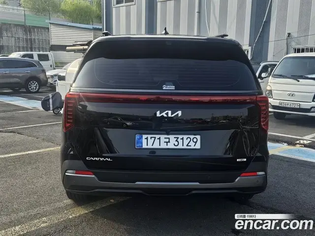Kia Carnival 2025 1.6 автомат (гидро), миниатюра 4