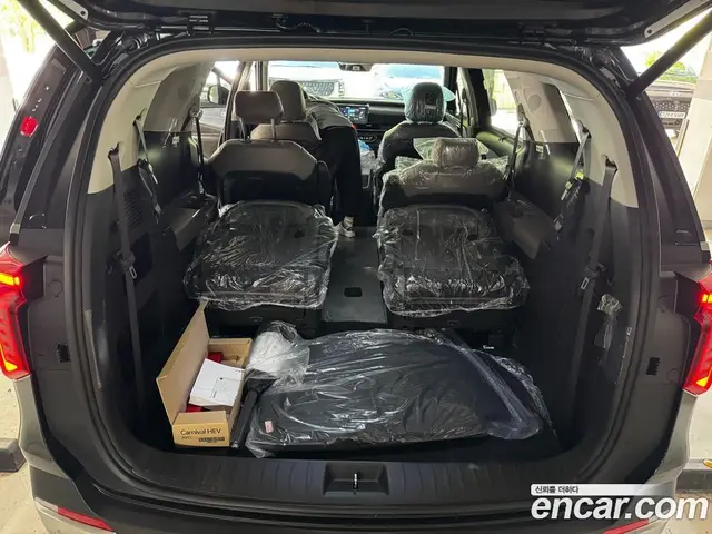 Kia Carnival 2026 1.6 автомат (гидро), миниатюра 11