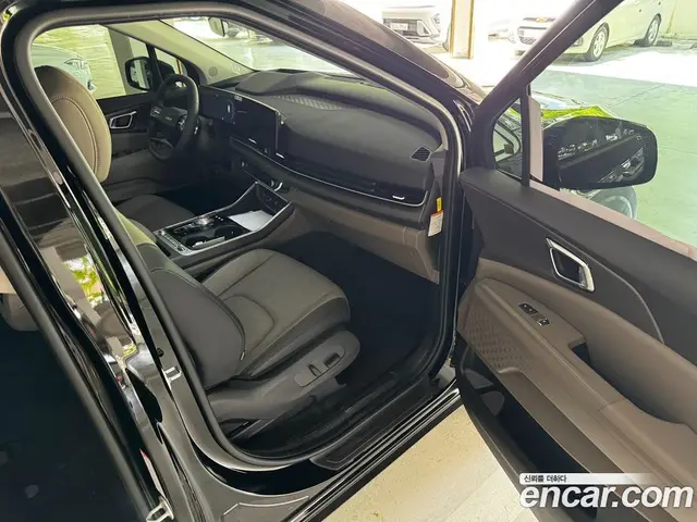 Kia Carnival 2026 1.6 автомат (гидро), миниатюра 12