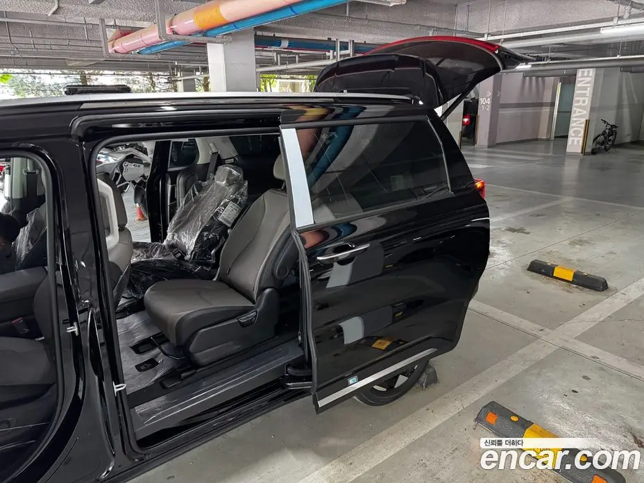 Kia Carnival 2026 1.6 автомат (гидро), фото 6