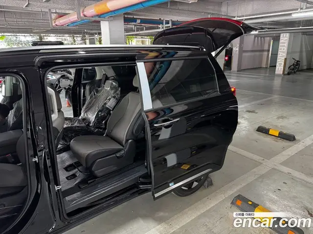 Kia Carnival 2026 1.6 автомат (гидро), миниатюра 6