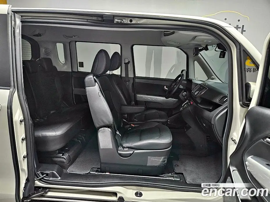 Kia Ray 2023 1.0 автомат (гидро), фото 11