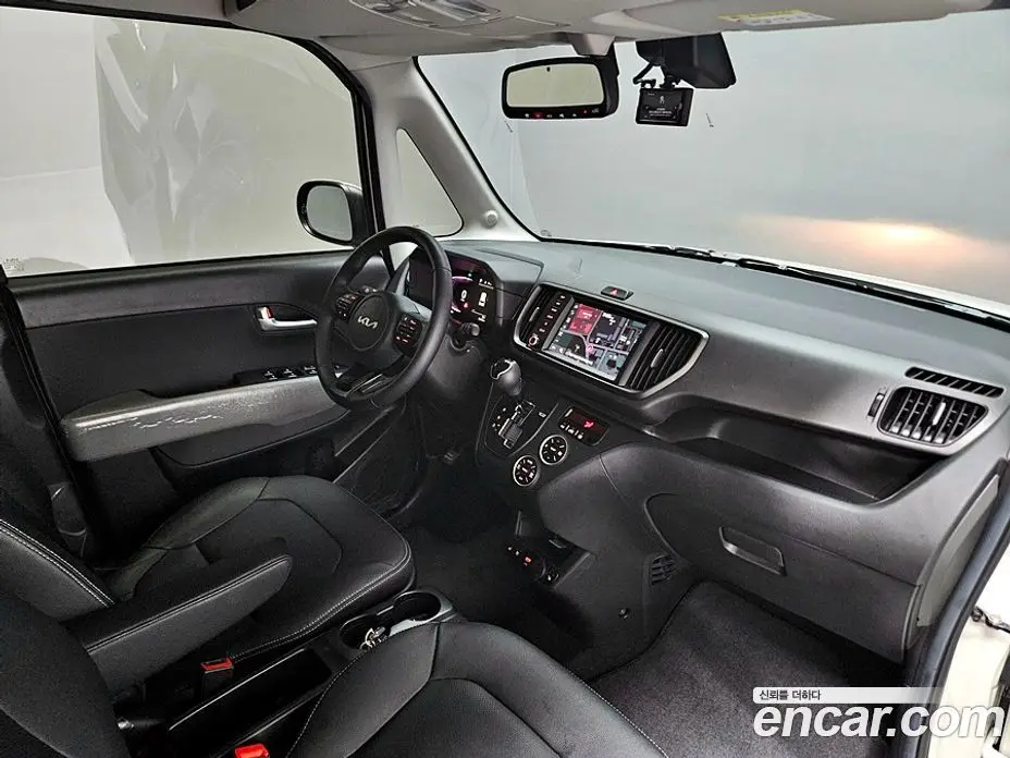 Kia Ray 2023 1.0 автомат (гидро), фото 12