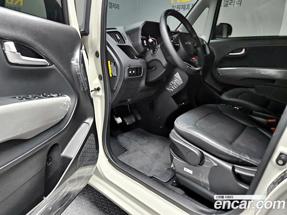 Kia Ray 2023 1.0 автомат (гидро), фото 9