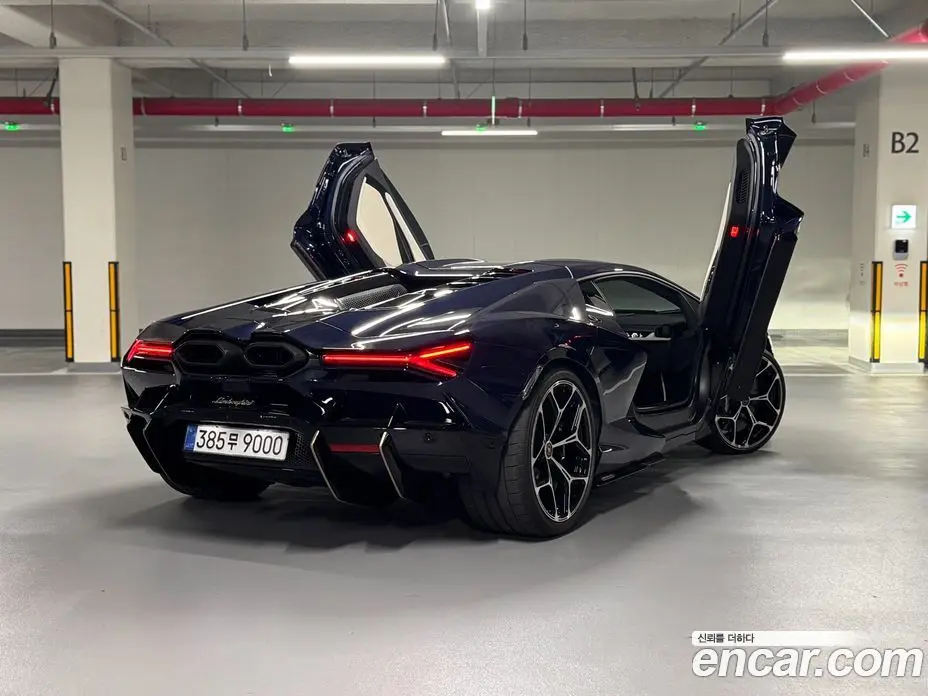 Lamborghini Revuelto 2025 6.5 автомат (гидро), фото 4 Lamborghini Revuelto 2025 6.5 автомат (гидро), фото 4