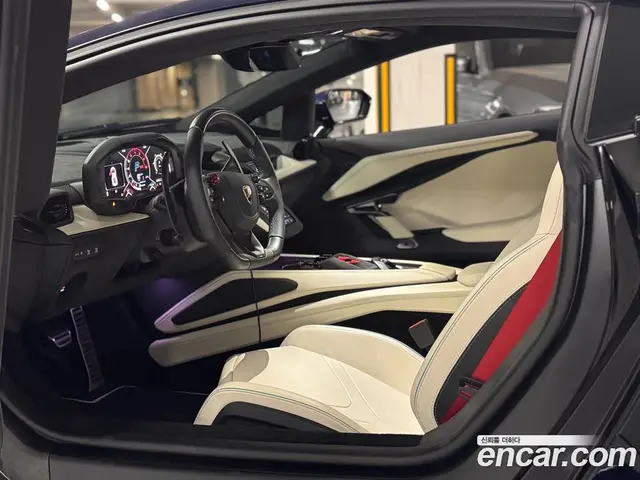 Lamborghini Revuelto 2025 6.5 автомат (гидро), миниатюра 10 Lamborghini Revuelto 2025 6.5 автомат (гидро), миниатюра 10
