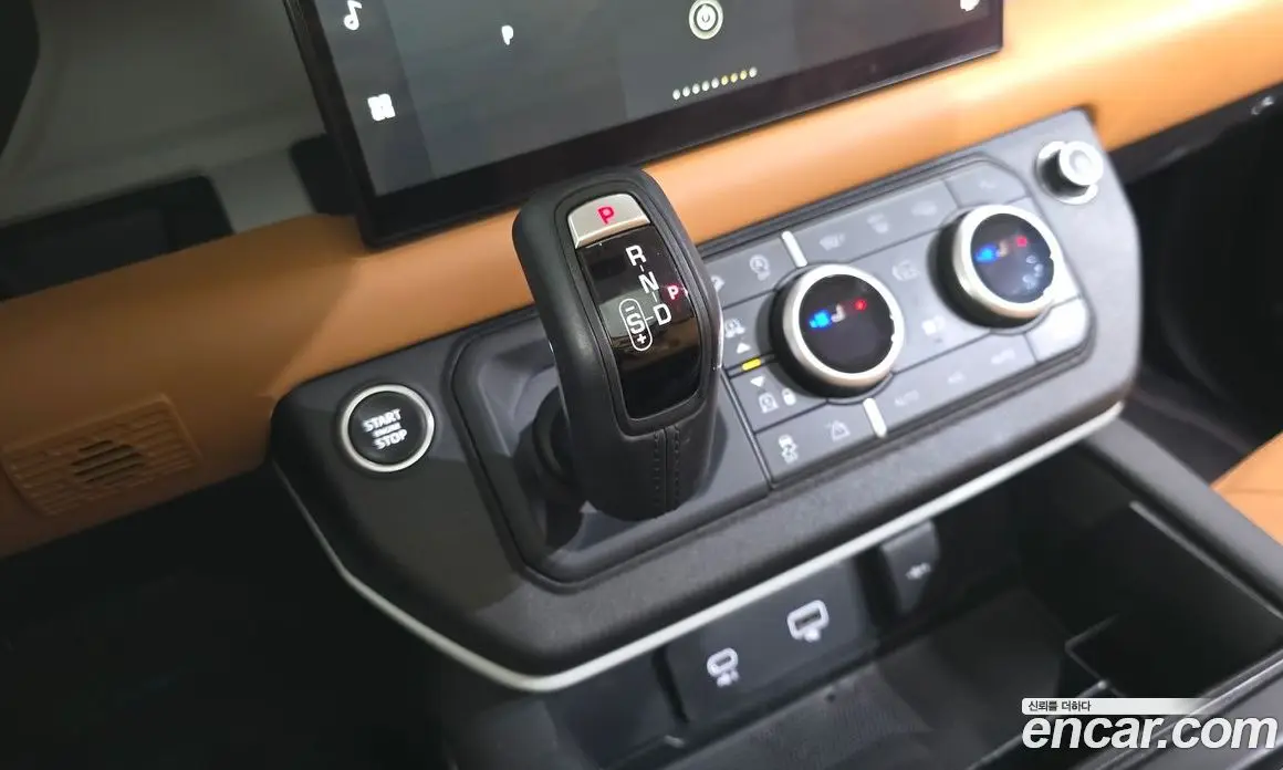Land Rover Defender 2022 3.0 автомат (гидро), фото 12