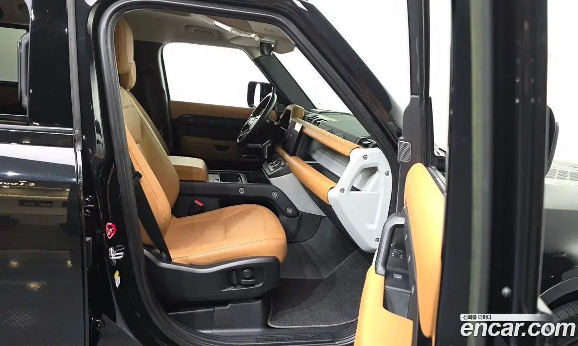 Land Rover Defender 2022 3.0 автомат (гидро), фото 17