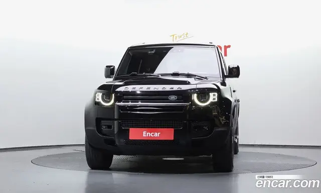 Land Rover Defender 2022 3.0 автомат (гидро), миниатюра 3