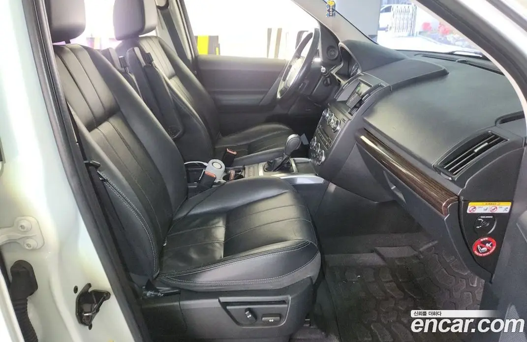 Land Rover Freelander 2014 2.2 автомат (гидро), фото 10