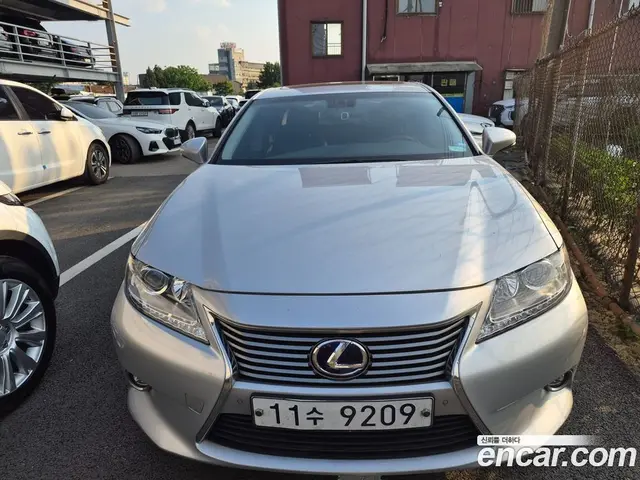 Lexus ES 2015 2.5 автомат (гидро), миниатюра 1 Lexus ES 2015 2.5 автомат (гидро), миниатюра 1