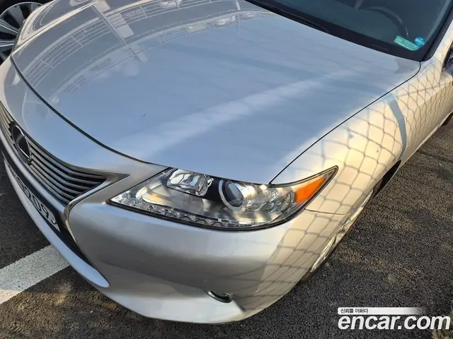Lexus ES 2015 2.5 автомат (гидро), миниатюра 2 Lexus ES 2015 2.5 автомат (гидро), миниатюра 2