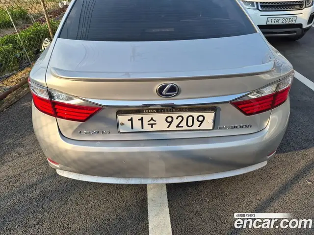 Lexus ES 2015 2.5 автомат (гидро), миниатюра 4 Lexus ES 2015 2.5 автомат (гидро), миниатюра 4
