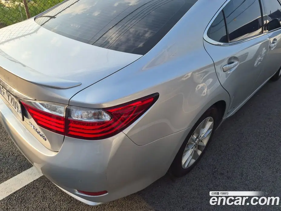 Lexus ES 2015 2.5 автомат (гидро), фото 5 Lexus ES 2015 2.5 автомат (гидро), фото 5