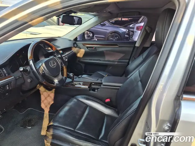 Lexus ES 2015 2.5 автомат (гидро), миниатюра 8 Lexus ES 2015 2.5 автомат (гидро), миниатюра 8
