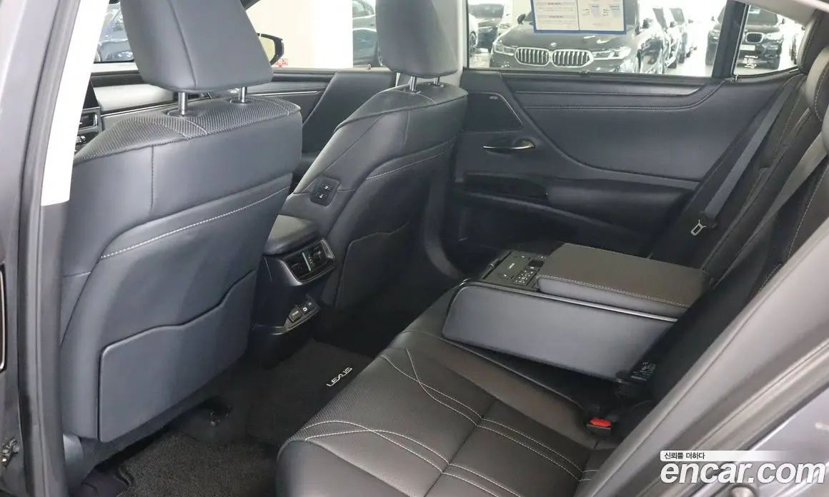 Lexus ES 2025 2.5 автомат (вариатор), фото 13 Lexus ES 2025 2.5 автомат (вариатор), фото 13