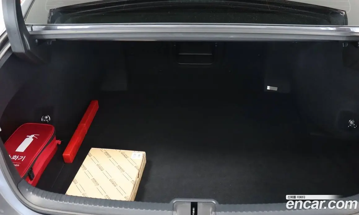 Lexus ES 2025 2.5 автомат (вариатор), фото 17 Lexus ES 2025 2.5 автомат (вариатор), фото 17