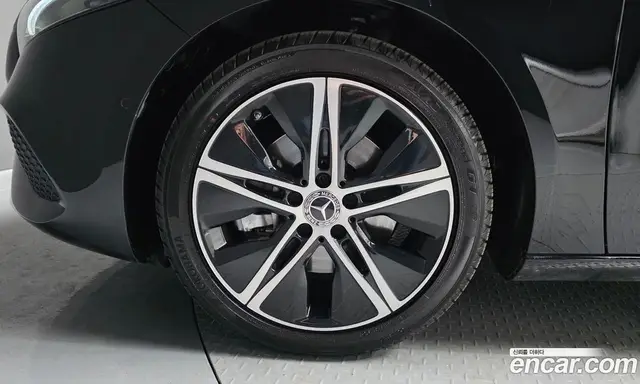 Mercedes-Benz A-Class 2024 2.0 гидро, миниатюра 5 Mercedes-Benz A-Class 2024 2.0 гидро, миниатюра 5