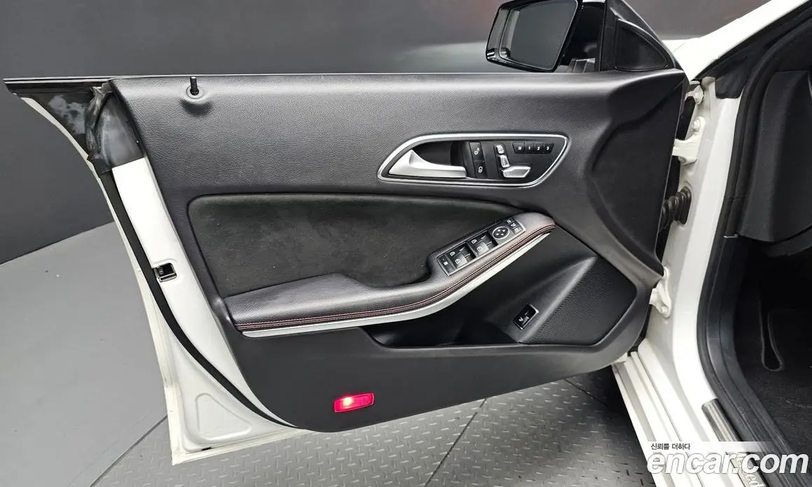 Mercedes-Benz CLA-Class 2018 2.0 гидро, фото 14 Mercedes-Benz CLA-Class 2018 2.0 гидро, фото 14