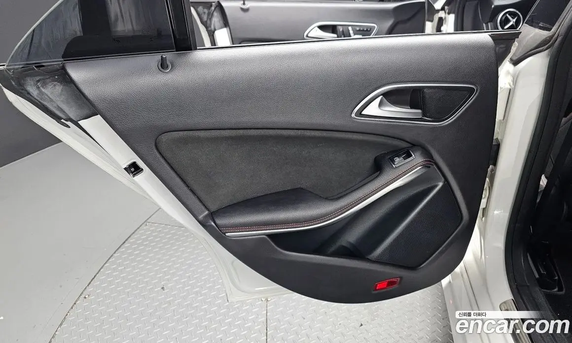 Mercedes-Benz CLA-Class 2018 2.0 гидро, фото 15 Mercedes-Benz CLA-Class 2018 2.0 гидро, фото 15