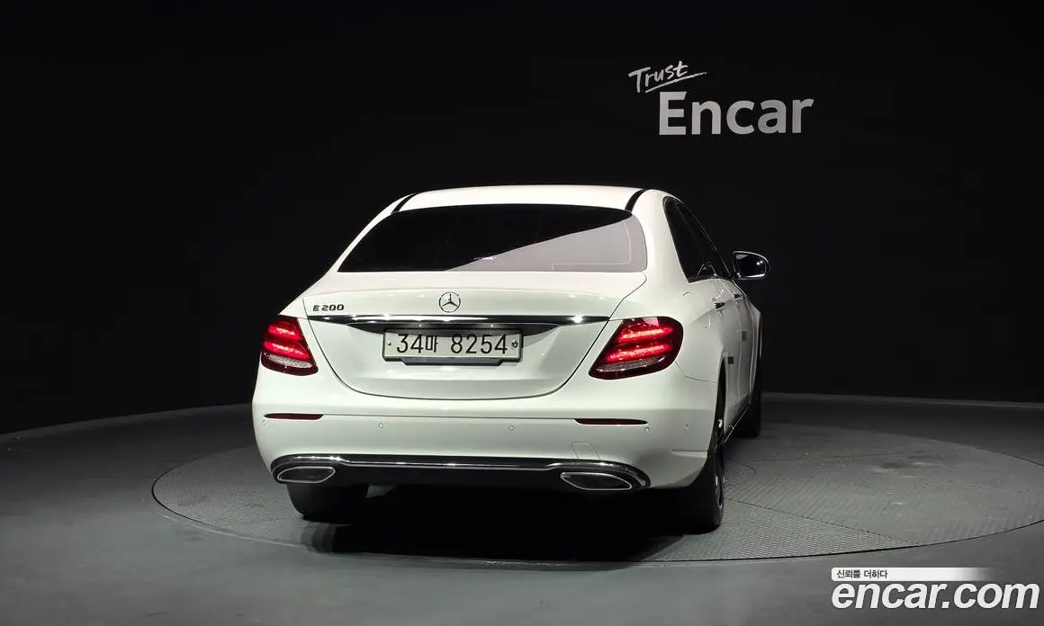 Mercedes-Benz E-Class 2018 2.0 автомат (гидро), фото 4