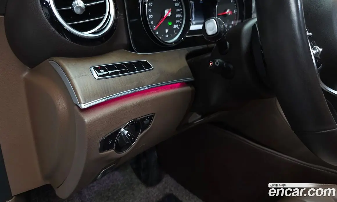Mercedes-Benz E-Class 2019 1.9 гидро, фото 24 Mercedes-Benz E-Class 2019 1.9 гидро, фото 24
