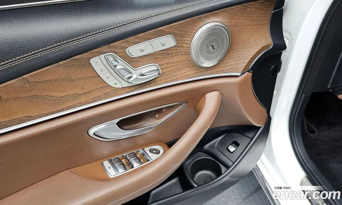 Mercedes-Benz E-Class 2020 2.0 гидро, фото 16 Mercedes-Benz E-Class 2020 2.0 гидро, фото 16