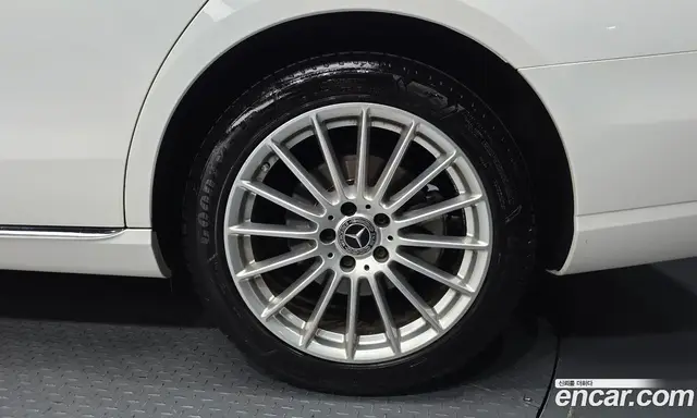 Mercedes-Benz E-Class 2020 2.0 гидро, миниатюра 6 Mercedes-Benz E-Class 2020 2.0 гидро, миниатюра 6