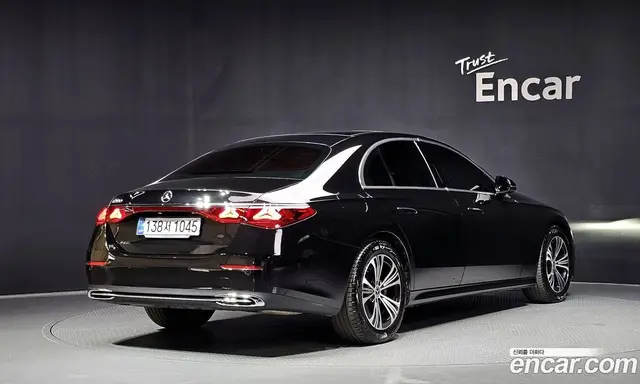 Mercedes-Benz E-Class 2025 2.0 автомат (гидро), миниатюра 2