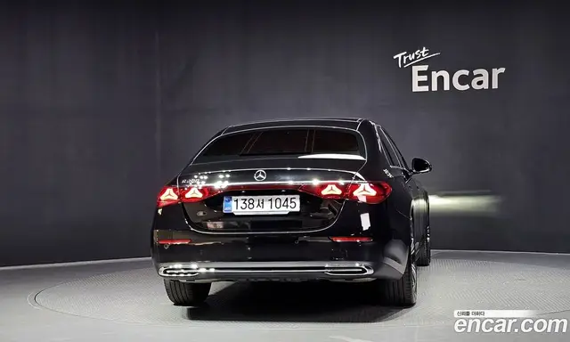 Mercedes-Benz E-Class 2025 2.0 автомат (гидро), миниатюра 4