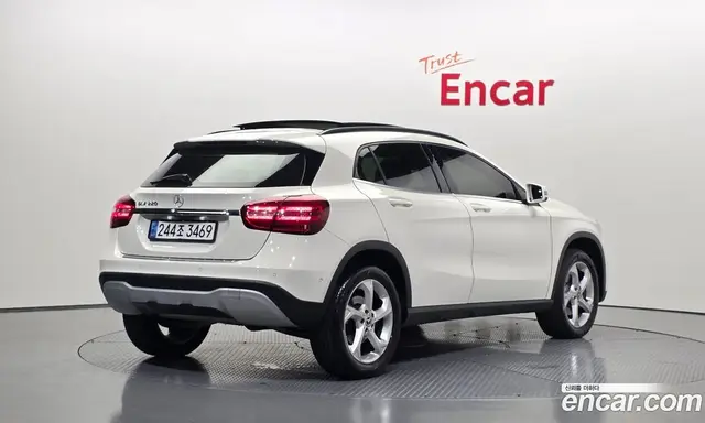Mercedes-Benz GLA-Class 2017 2.0 гидро, миниатюра 2