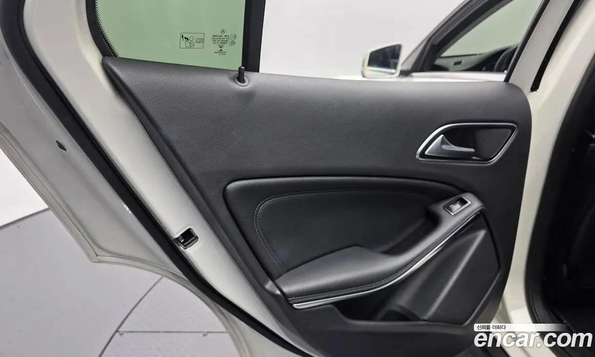 Mercedes-Benz GLA-Class 2017 2.0 гидро, фото 14