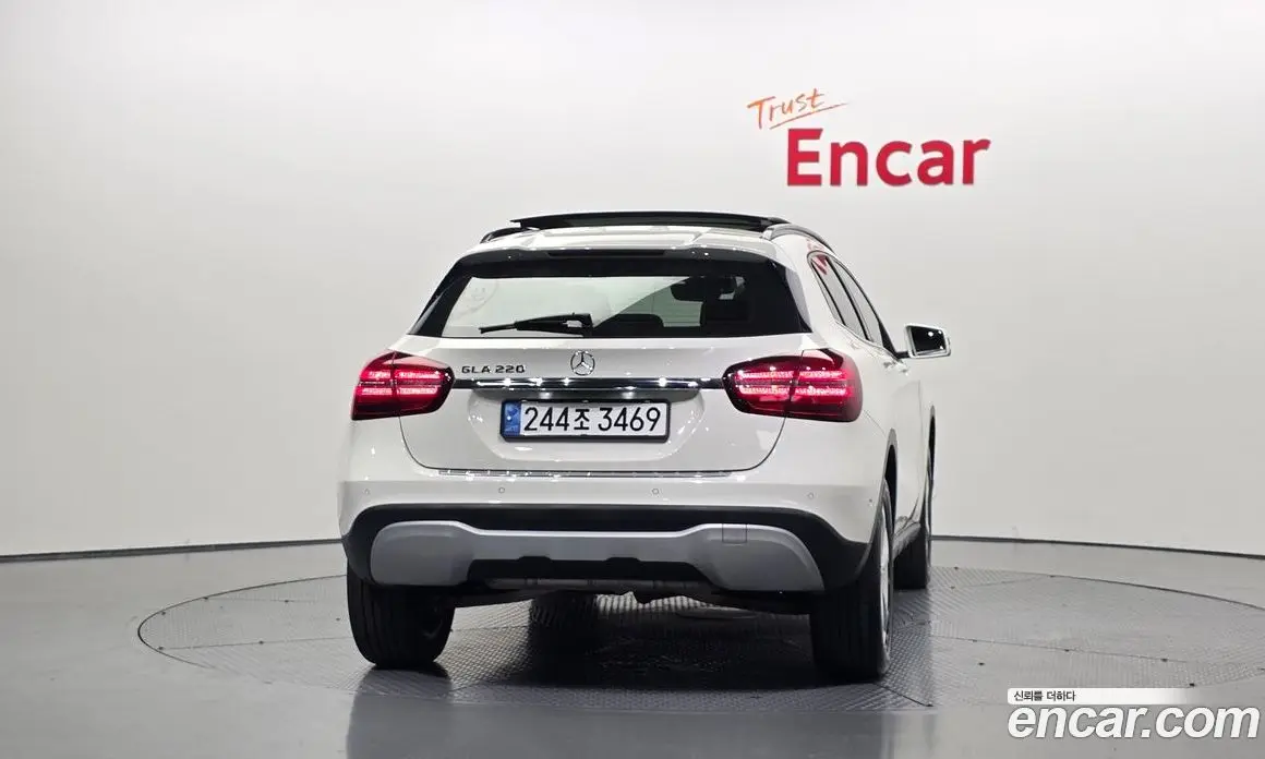 Mercedes-Benz GLA-Class 2017 2.0 гидро, фото 4