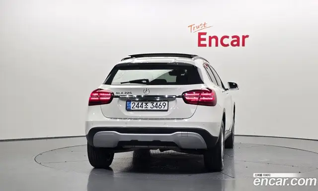 Mercedes-Benz GLA-Class 2017 2.0 гидро, миниатюра 4