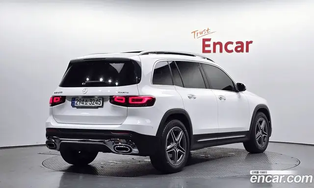 Mercedes-Benz GLB-Class 2021 2.0 гидро, миниатюра 2