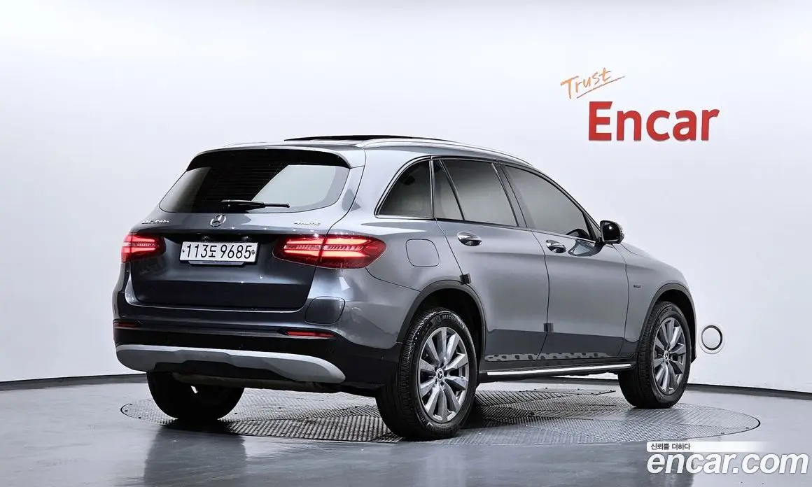 Mercedes-Benz GLC-Class 2018 2.0 гидро, фото 2 Mercedes-Benz GLC-Class 2018 2.0 гидро, фото 2