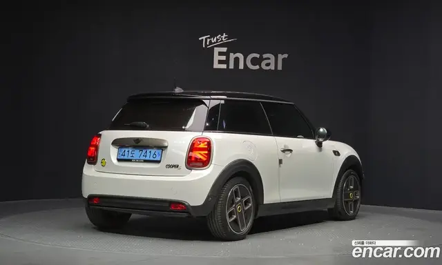 Mini Cooper 2023 автомат (гидро), миниатюра 2