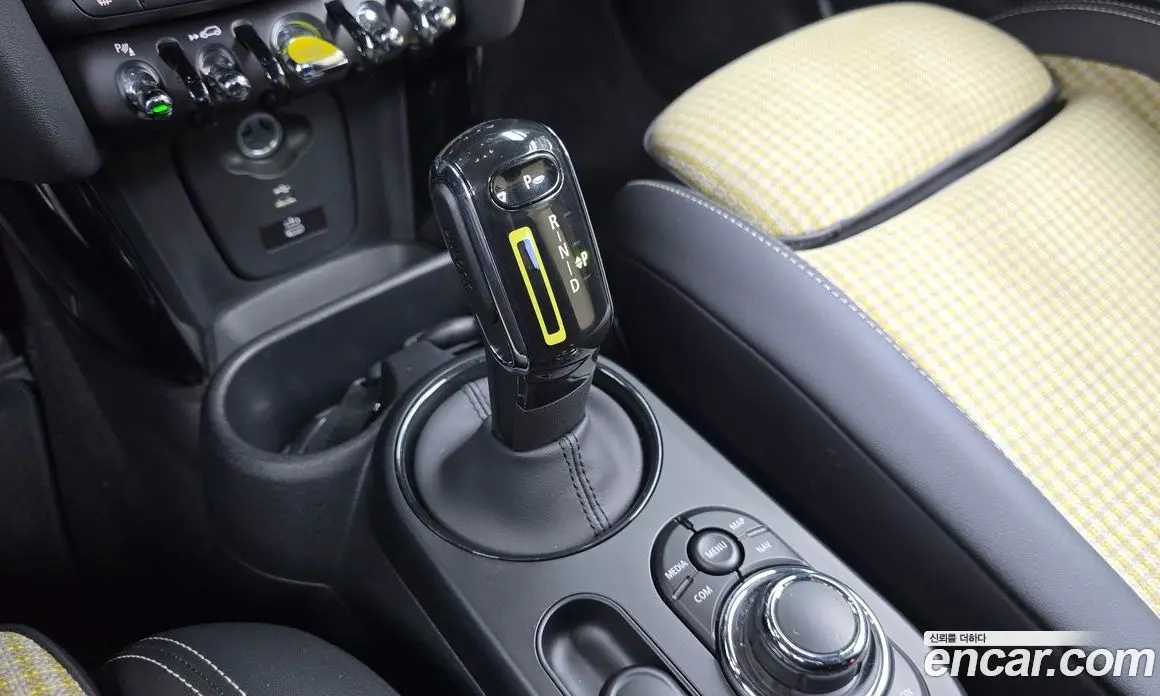 Mini Cooper 2023 автомат (гидро), фото 12