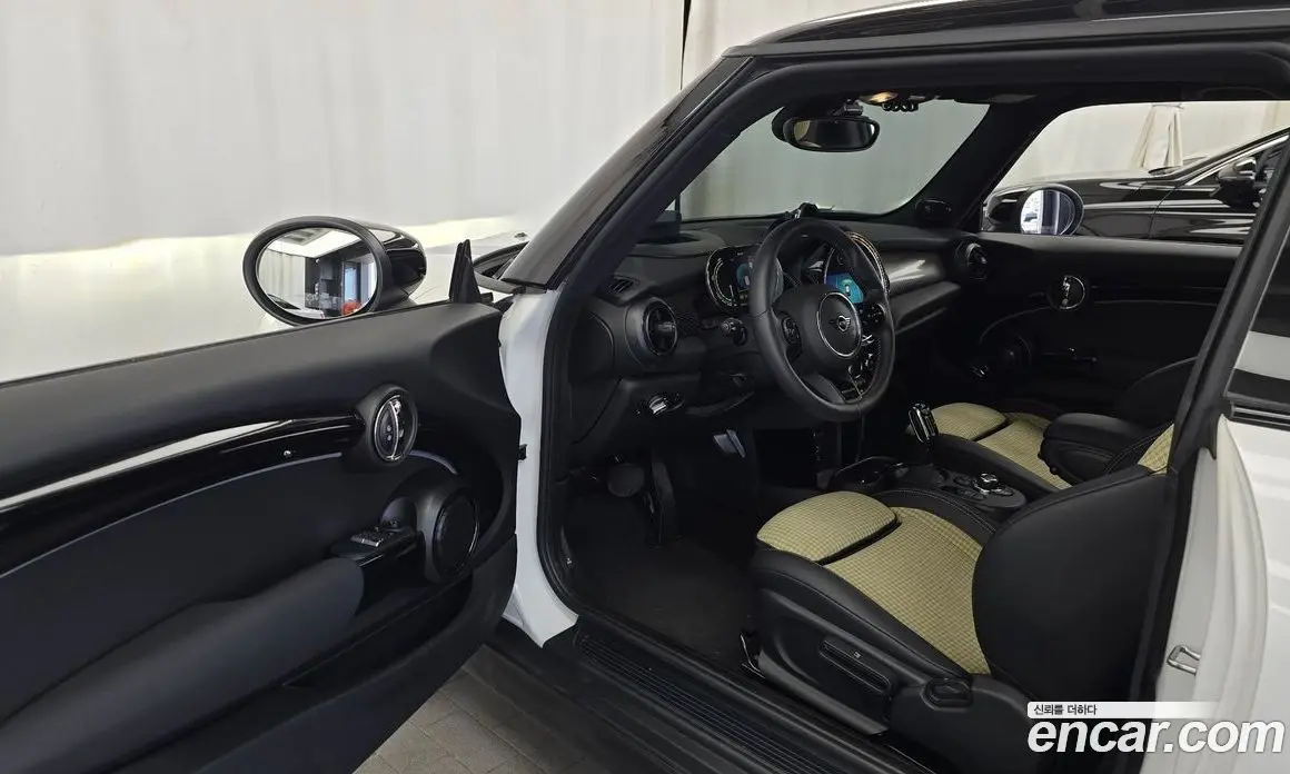 Mini Cooper 2023 автомат (гидро), фото 13