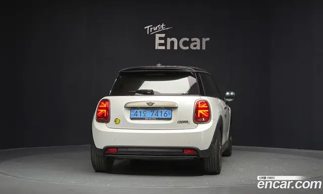 Mini Cooper 2023 автомат (гидро), миниатюра 4