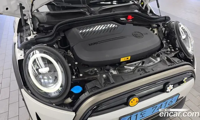 Mini Cooper 2023 автомат (гидро), миниатюра 6