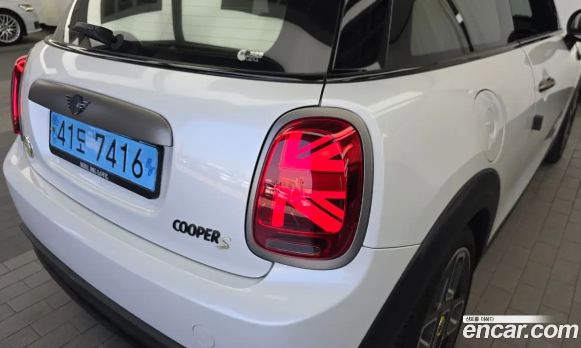 Mini Cooper 2023 автомат (гидро), фото 9