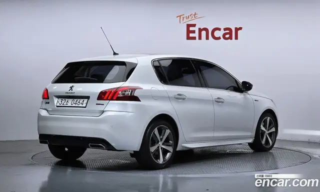 Peugeot 308 2016 2.0 автомат (гидро), миниатюра 2