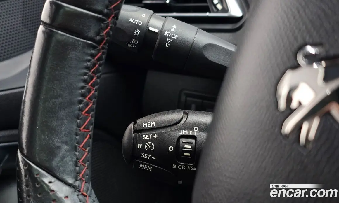 Peugeot 308 2016 2.0 автомат (гидро), фото 14