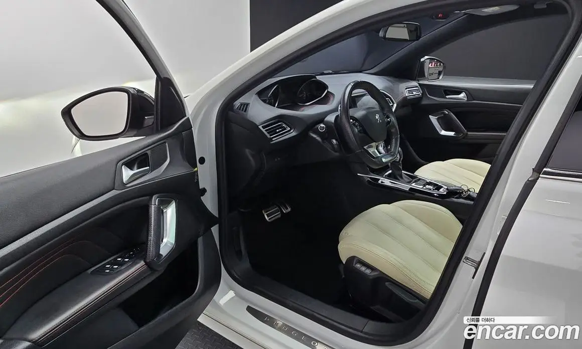 Peugeot 308 2016 2.0 автомат (гидро), фото 10