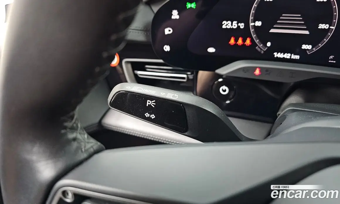 Porsche Taycan 2021 0.1 автомат (гидро), фото 30