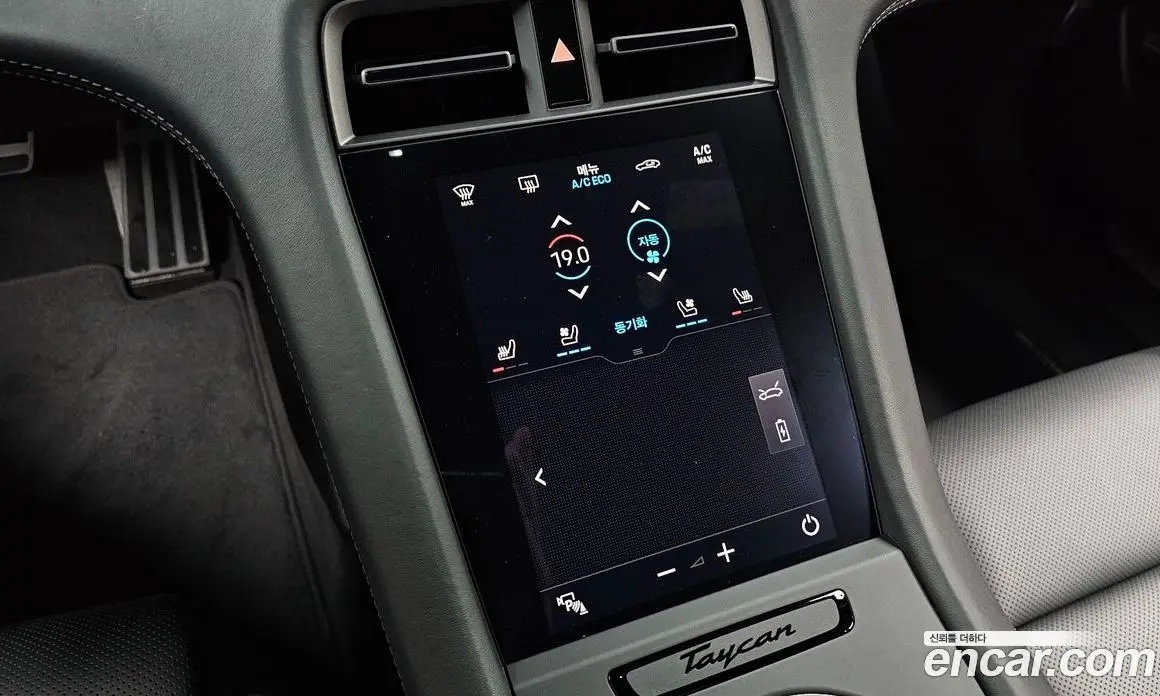 Porsche Taycan 2021 0.1 автомат (гидро), фото 32